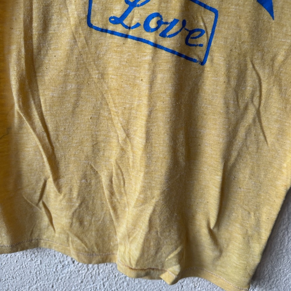Vintage American Eagle Outfitters Yellow Tee with Blue Print - Picture 4 of 4